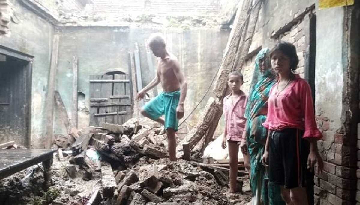 मुजफ्फरनगर में बारिश से घर की छत ढही, मां-बेटी की मौत